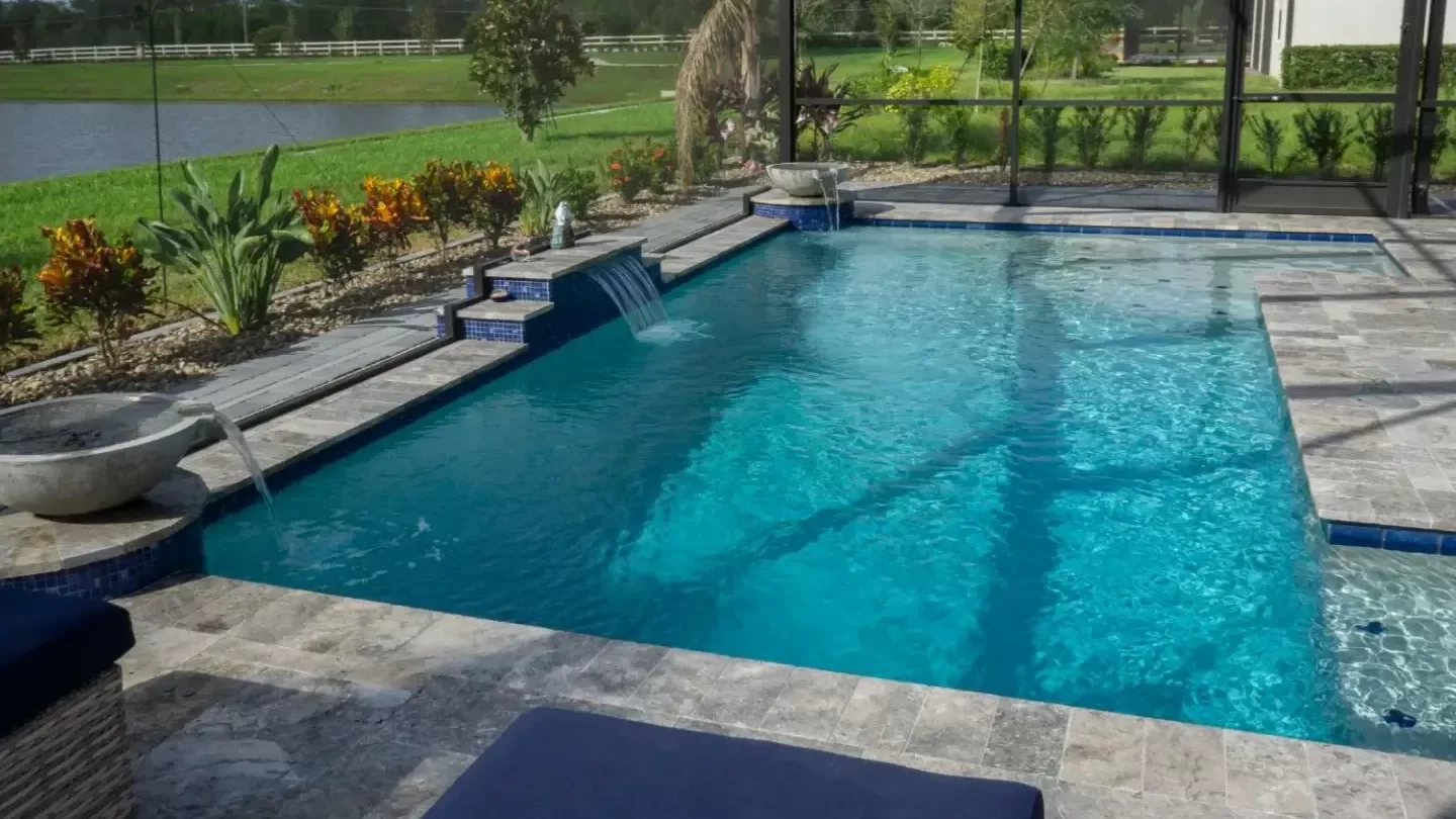 swimming pool swimming pool