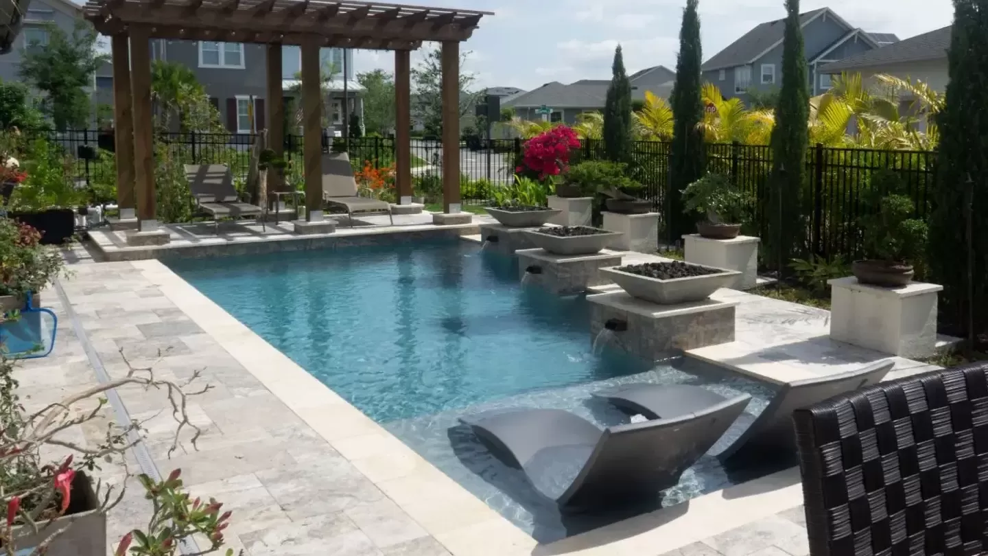 swimming pool swimming pool